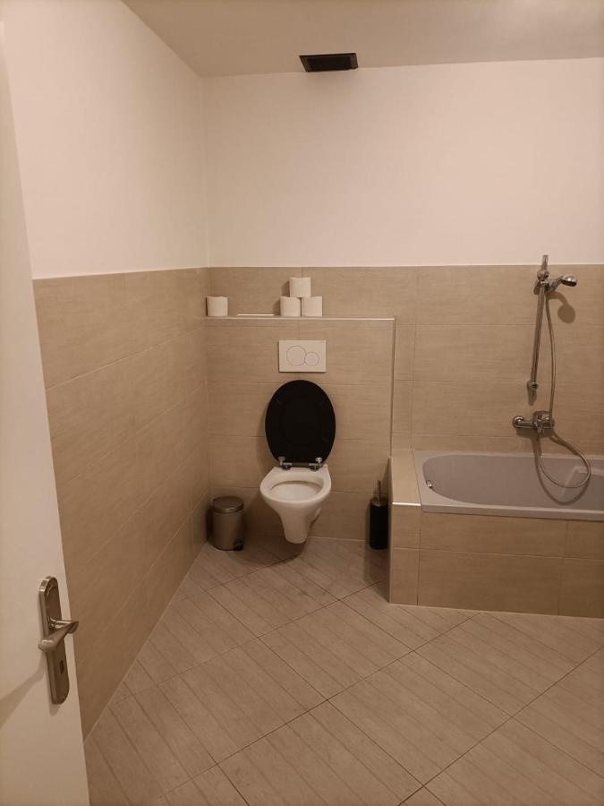 Krefeld House - 20 Min To Dus Airport & Messe Apartment Екстериор снимка